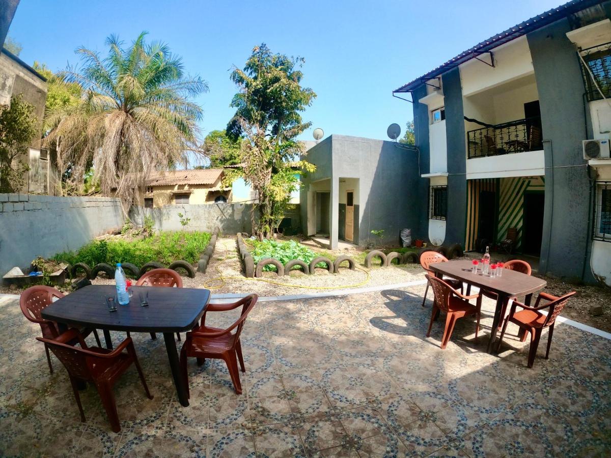 Apartament Ker Adja Ziguinchor Zewnętrze zdjęcie